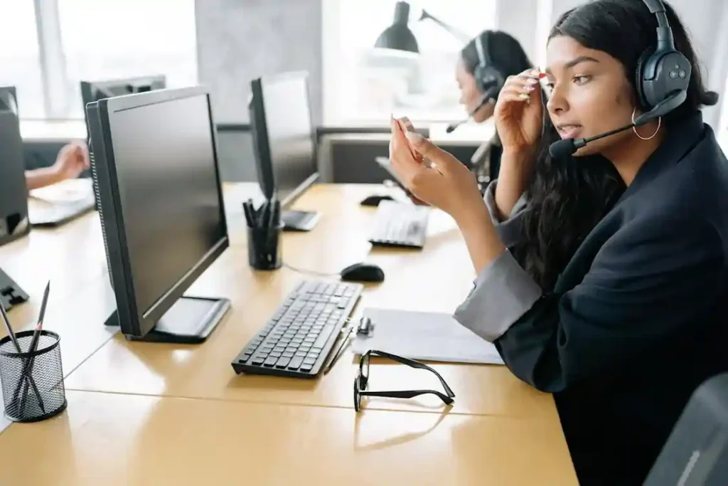 Cold Calling Agents engaged in Telemarketing